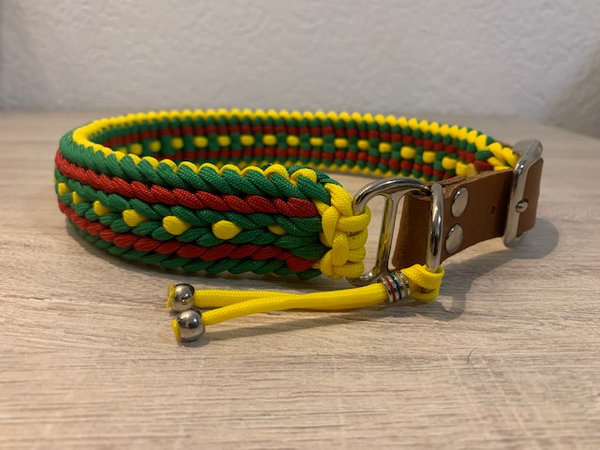 Paracord Halsband: Groen met gele stip 54-58 cm